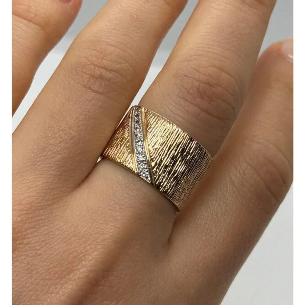 925 STERLING SILVER GOLD PLATED  CZ RING SIZE 7